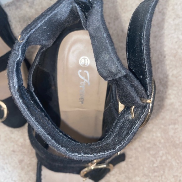 Gold Belted Heels - Picture 3 of 5